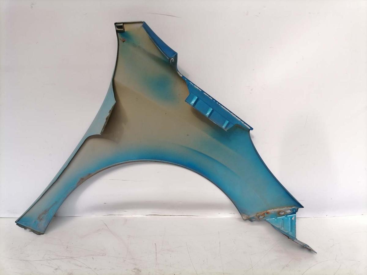 Peugeot 207 original Kotfl&uuml;gel vorn links KMU Blaumetallic Bj.2008